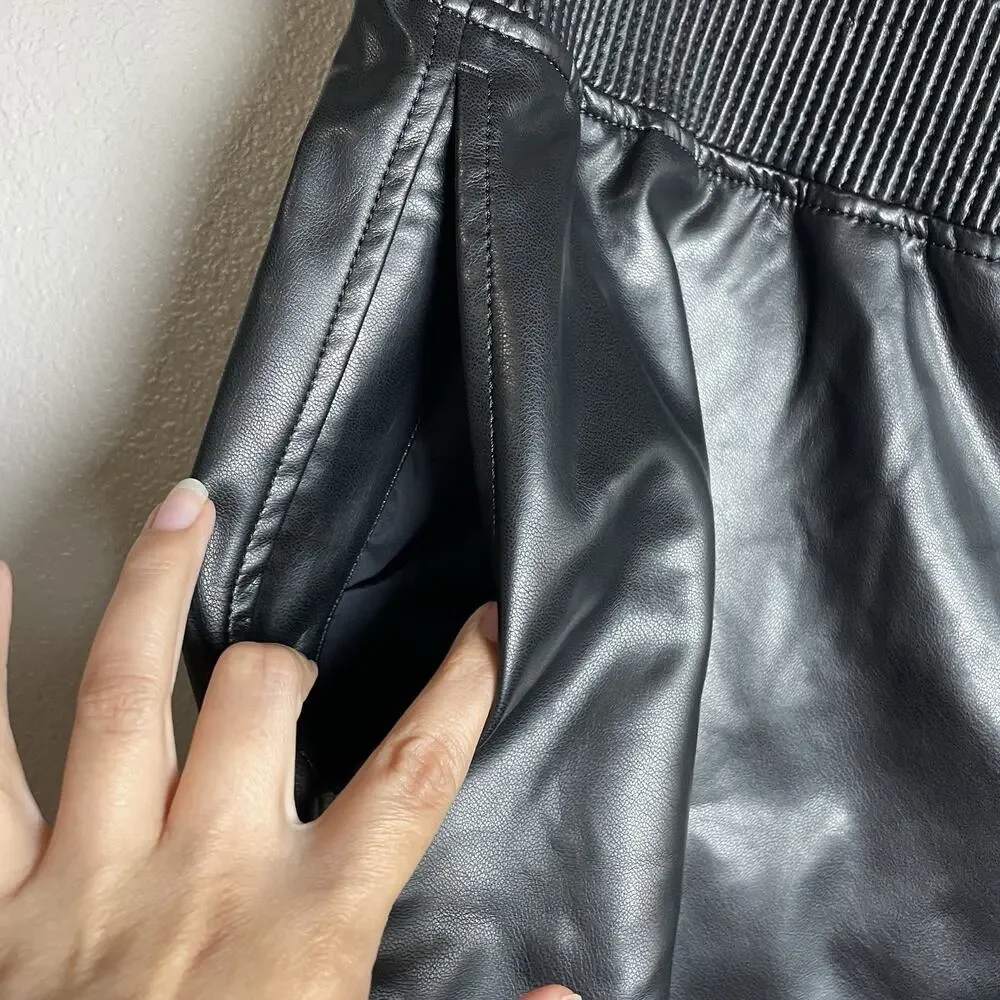 Nike Air Jordan Faux Leather Loose Fit Shorts Black HV0077-010 Size 3XL RARE - Picture 4 of 9